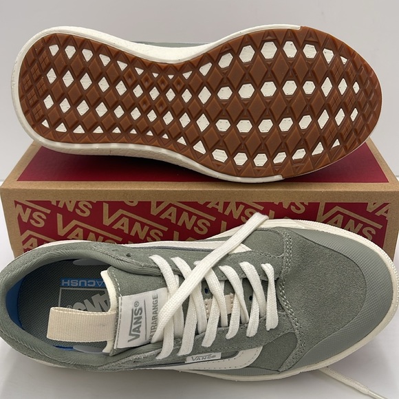 Vans WMNS Gray Sneakers Ultrarange Exo Se (Pop) Sea Grass/Marshmlow
VN0A4UWMA2G - Picture 3 of 16